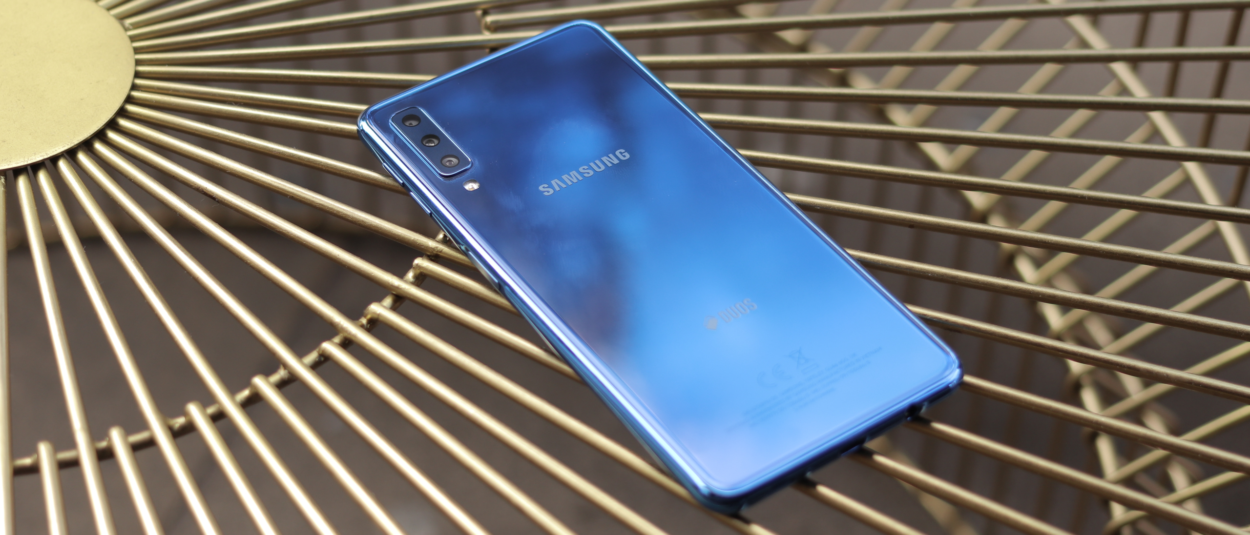 review-lengkap-samsung-galaxy-a7-2018-spesifikasi-dan-fitur
