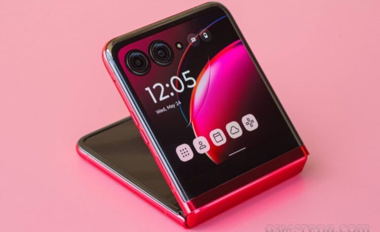motorola-razr-40-ultra-ponsel-lipat-modern-dengan-desain-elegan