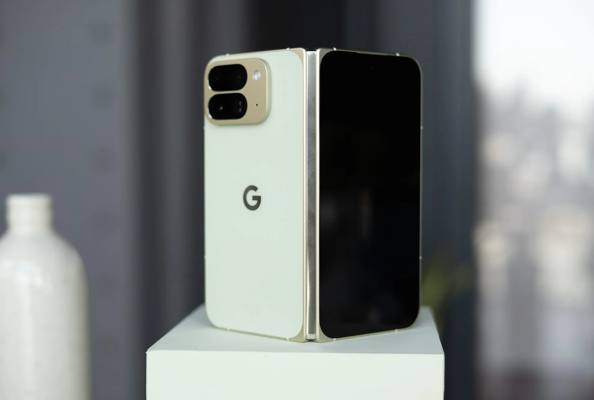 google-pixel-10-pro-fold-smartphone-lipat-canggih-dengan-fitur-terbaru